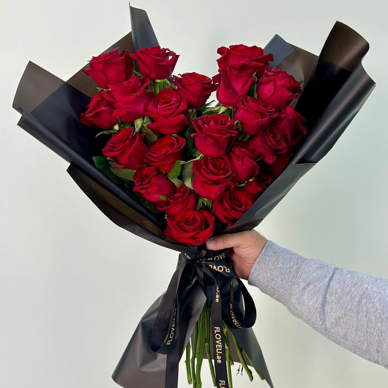 25 Roses Heart Shape <br> FLV-0261