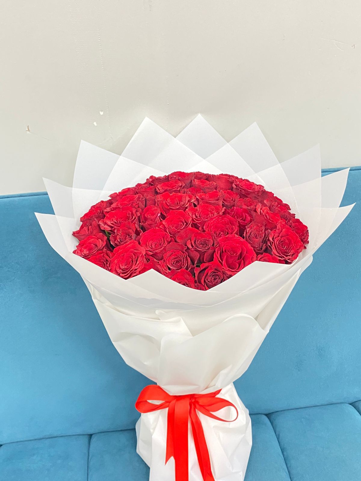 100 Red Roses With White Wrapping FLV-0317 - Image 2