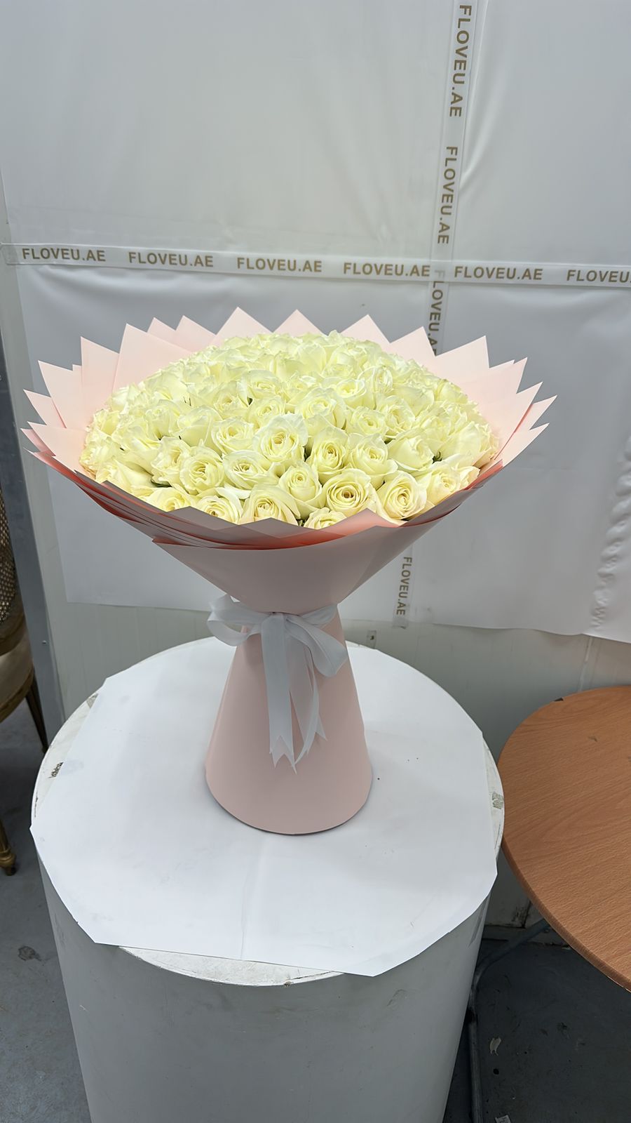 100 White Roses FLV-0318 - Image 2
