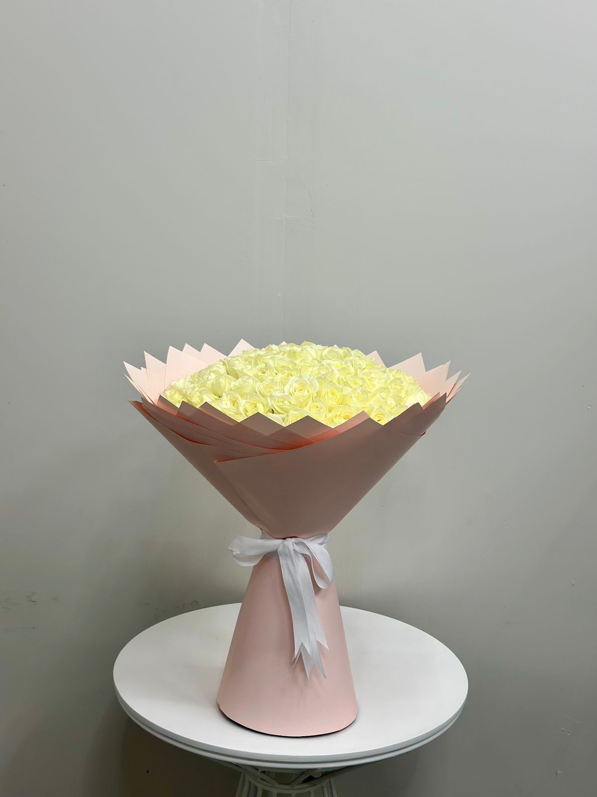 100 White Roses FLV-0318