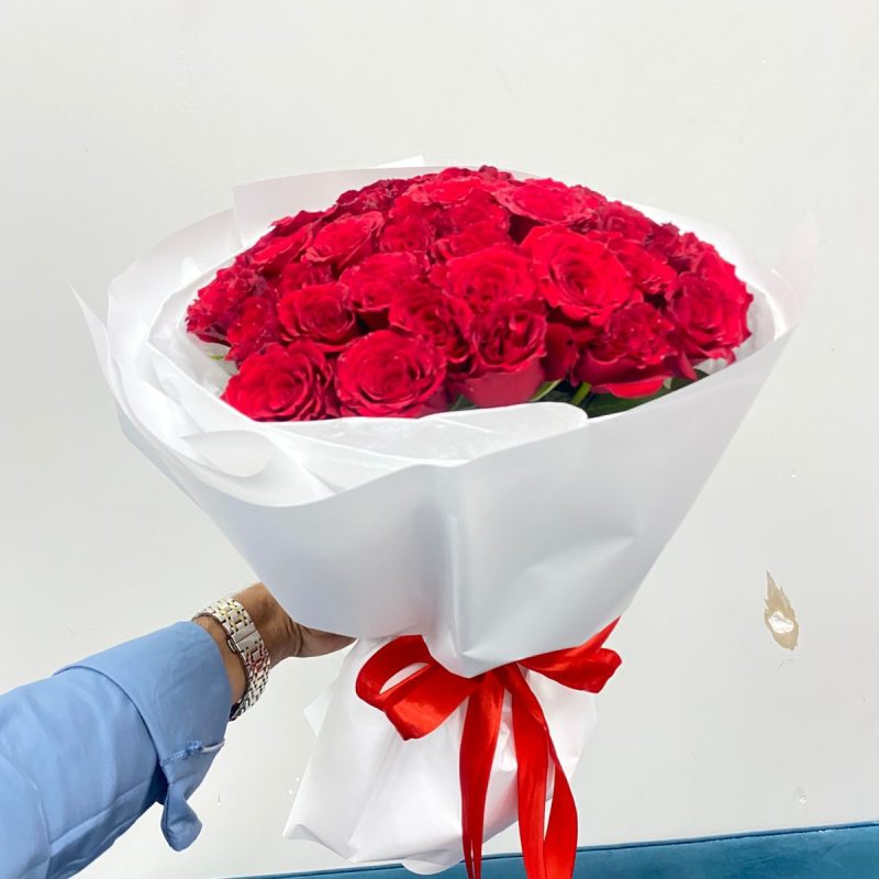 50 Red Roses With White Wrapping FLV-0327